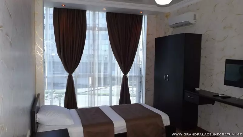 اتاق HOTEL GRAND PALACE